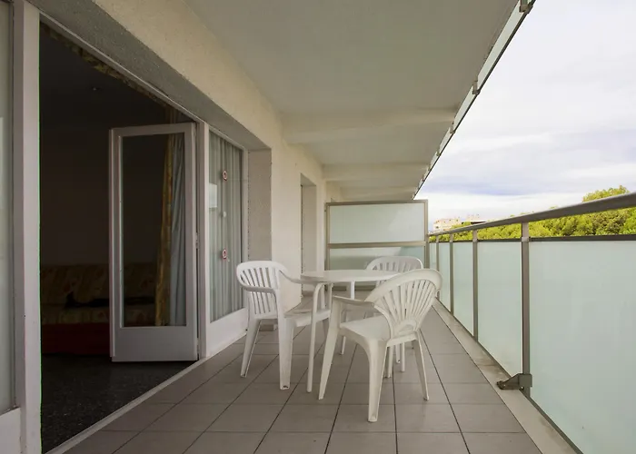 Goya Hotel 2*