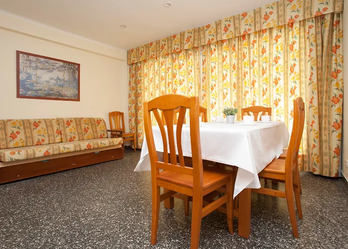 Goya Hotel